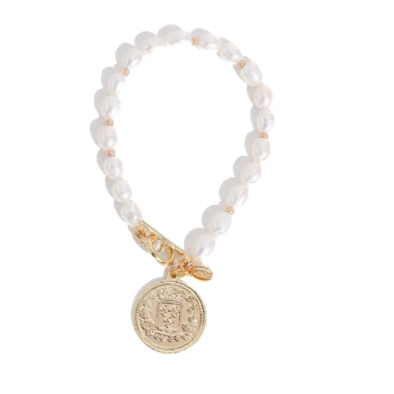 18K Gold Plated Freshwater Pearls with a Coin Pendant - Giorgia Pearl Bracelet - Size S