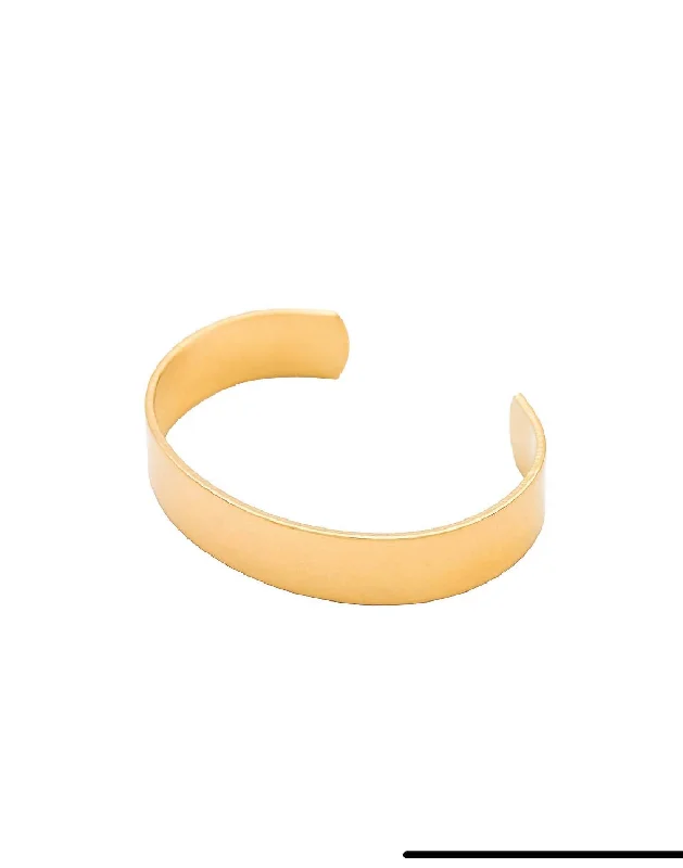 Essential Cuff Bracelet In Gold