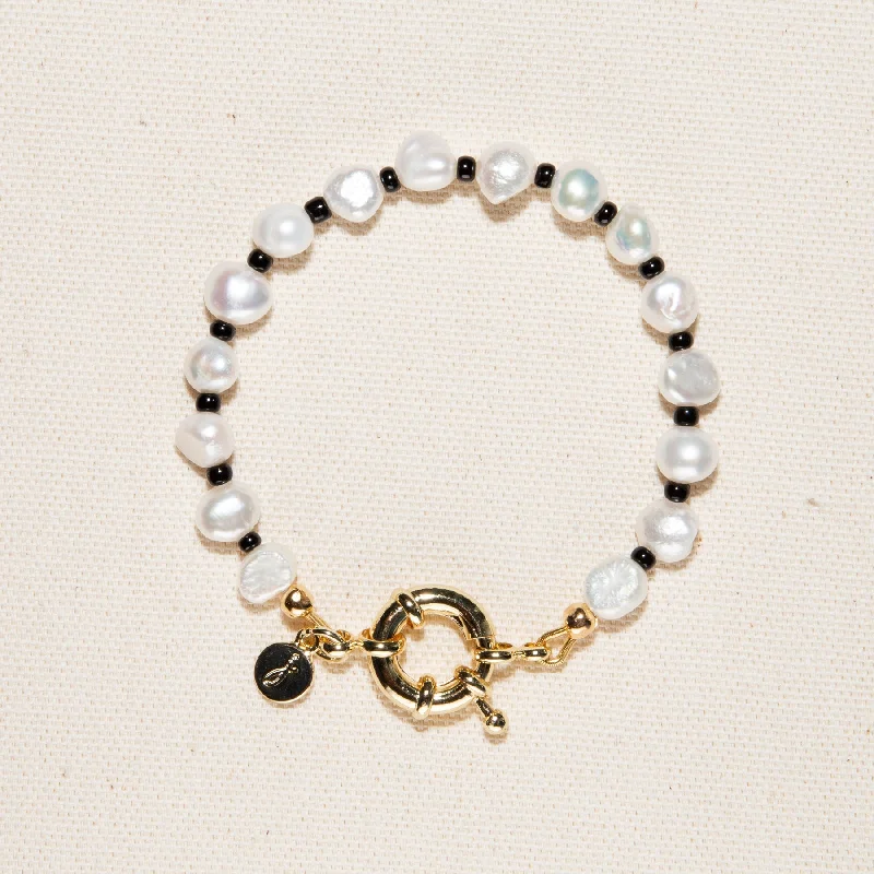 Victoria Pearl and Black Beads Bracelet