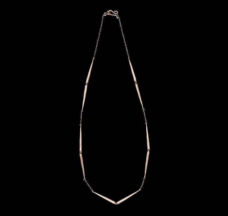 Elegant Designs, Unbeatable Discounts – Shop Jewelry Now Skinny Tapered Link Choker