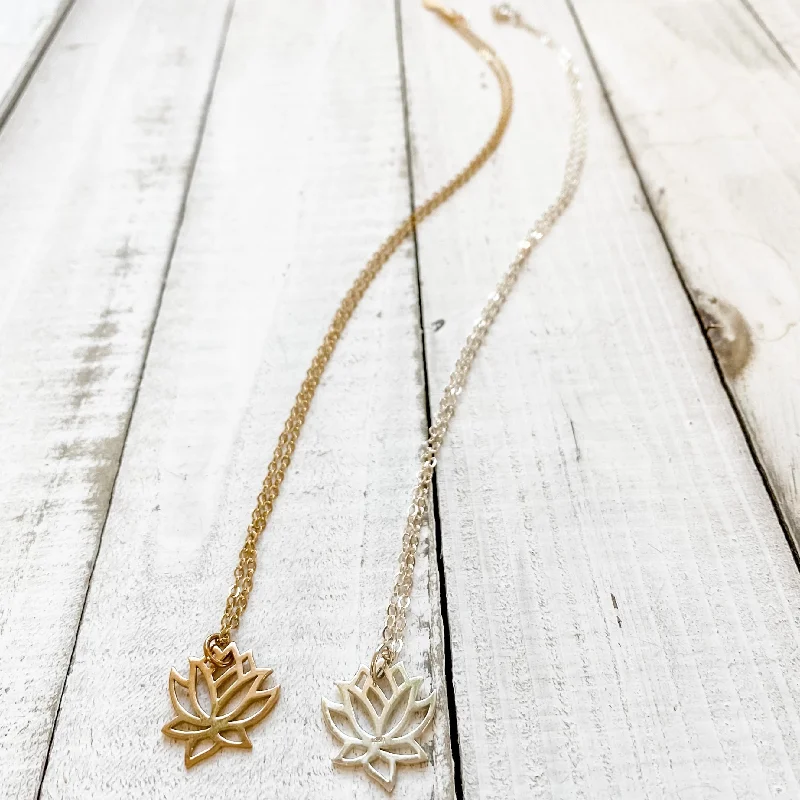 Elegant Necklaces And Bracelets At Limited-Time Offers Lotus Flower Necklace