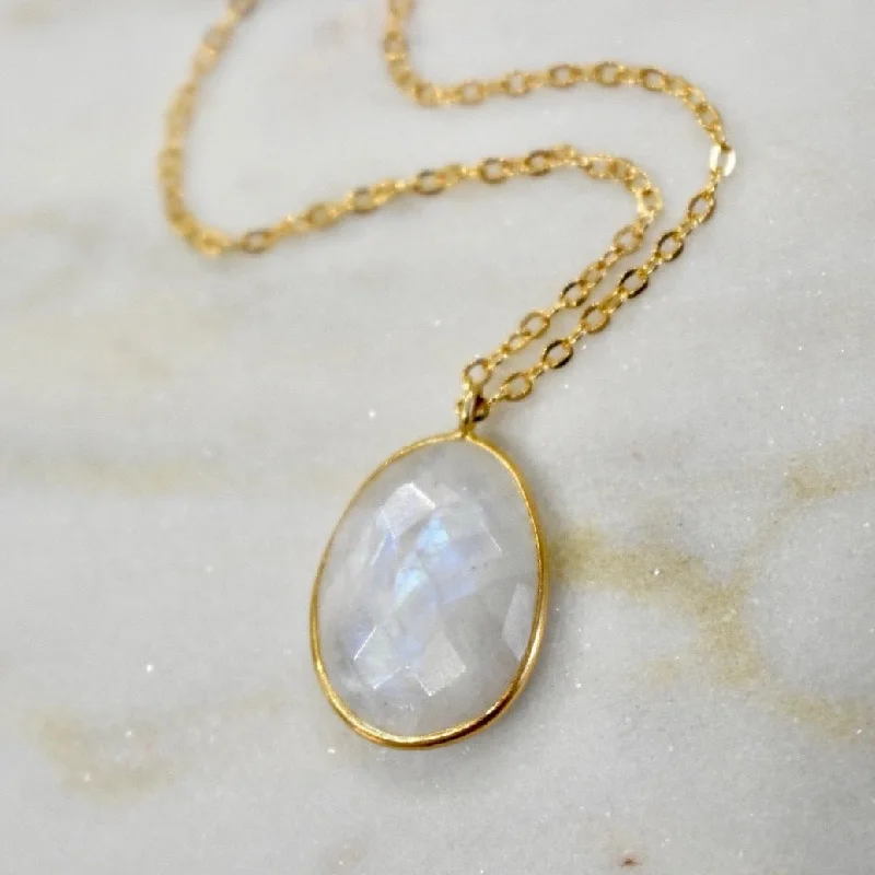 Fashion-Forward Jewelry At Incredible Prices Moonbeam Necklace