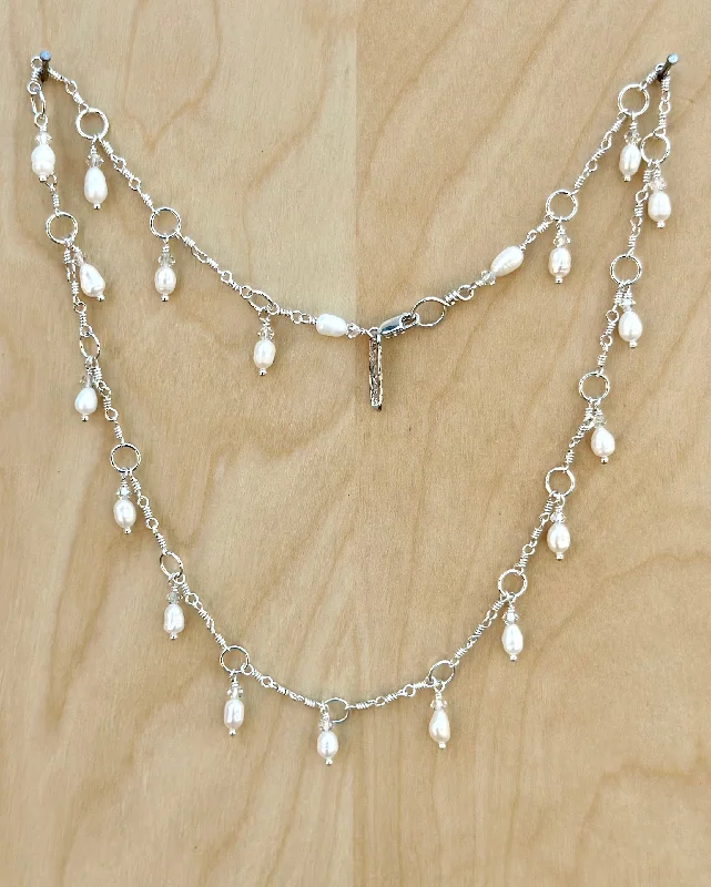 Your Dream Jewelry At Dream Prices limited edition . white pearl wrapped link necklace