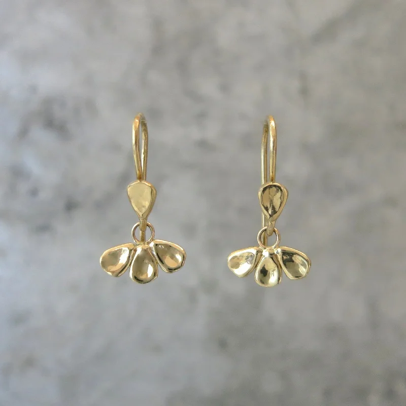 Bold And Beautiful Jewelry Now At Irresistible Prices Carved Petal Drop Earrings