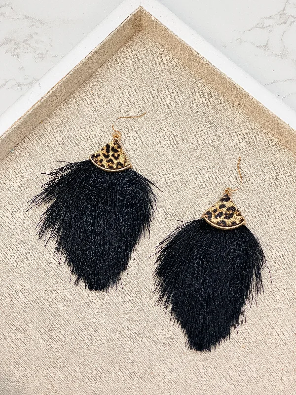 Grab Your Favorite Jewelry At The Lowest Prices Leather Tassel Leopard Detail Earrings - Jet