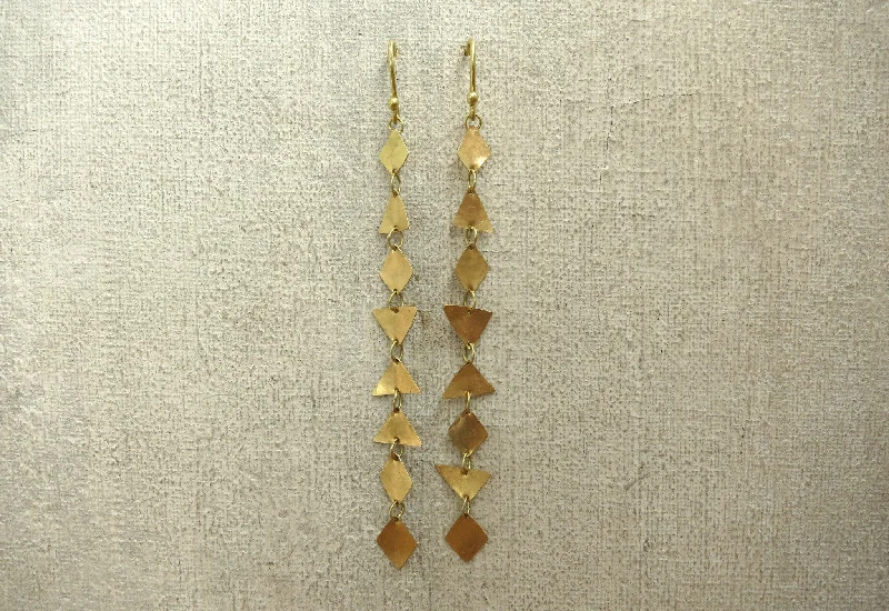 Discounted Jewelry For A Glamorous Look Pyramid & Diamond Shape Strand Earrings