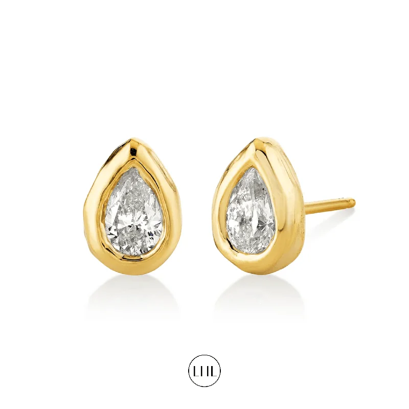 Discounted Jewelry For A Glamorous Look River Water Drop Diamond Stud