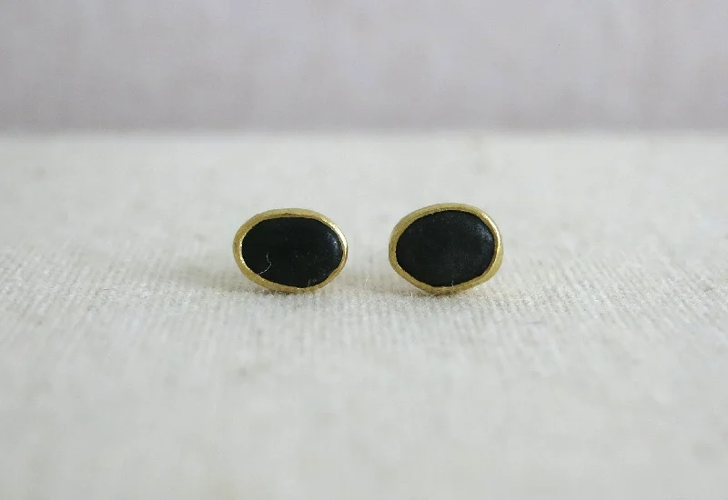 Affordable Glamour – Must-Have Jewelry At Special Rates Small Black Pebble Studs