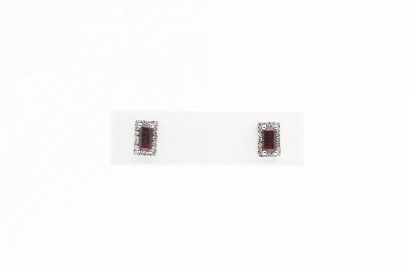 Jewelry Clearance Event – Last Chance For Stunning Deals White Gold Checkerboard Cut Garnet Earring