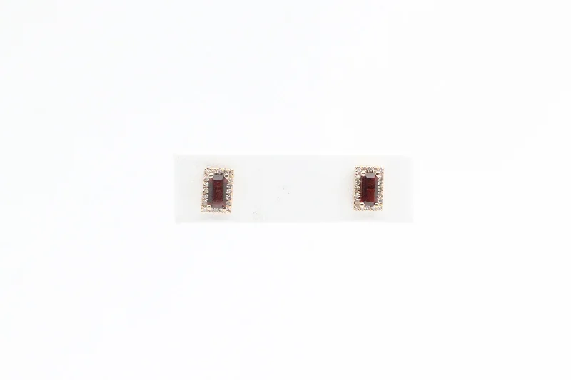 Timeless Jewelry, Timeless Savings – Don't Wait Yellow Gold Checkerboard Cut Garnet Earring