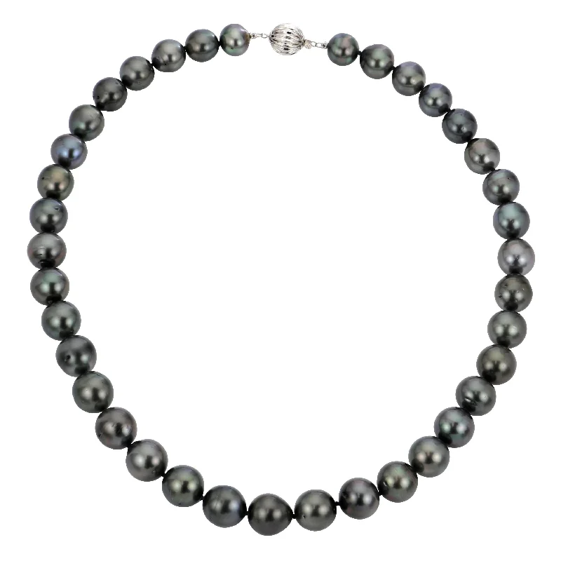 14KT White Gold Tahitian Pearl Necklace