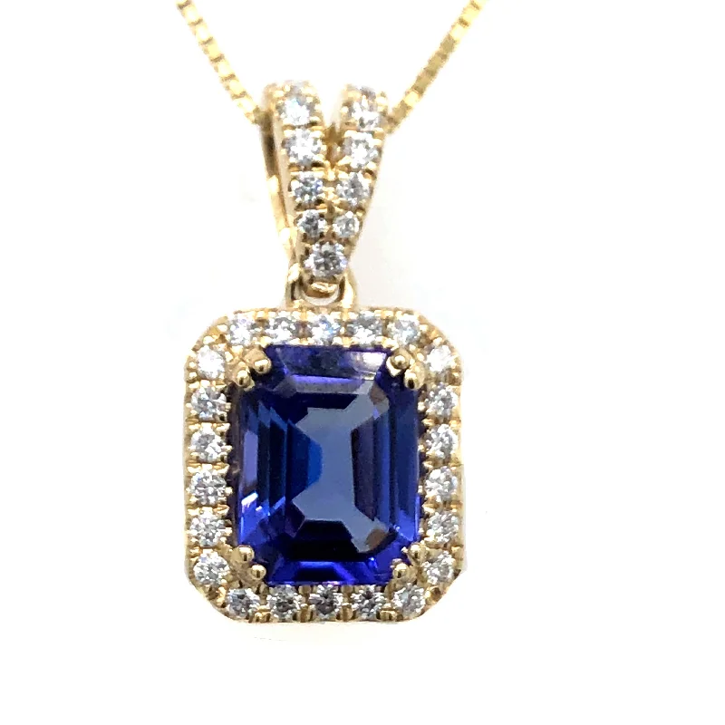 Tanzanite and Diamonds Pendant